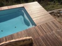 Aménagement terrasse bois piscine